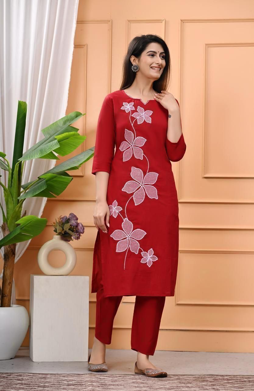 Embroidered two-piece ethnic wear set - Image 2