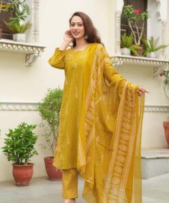 Alternative view of Mustard Pure Lilan suit set