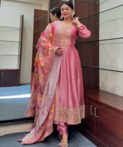 Alternative view of Anarkali Flared Kurti Pant Dupatta Set
