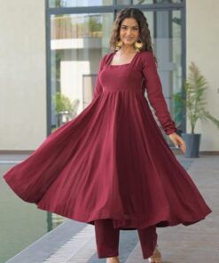 Alternative view of Beautiful Cotton Anarkali Deep Neck Kurti Set