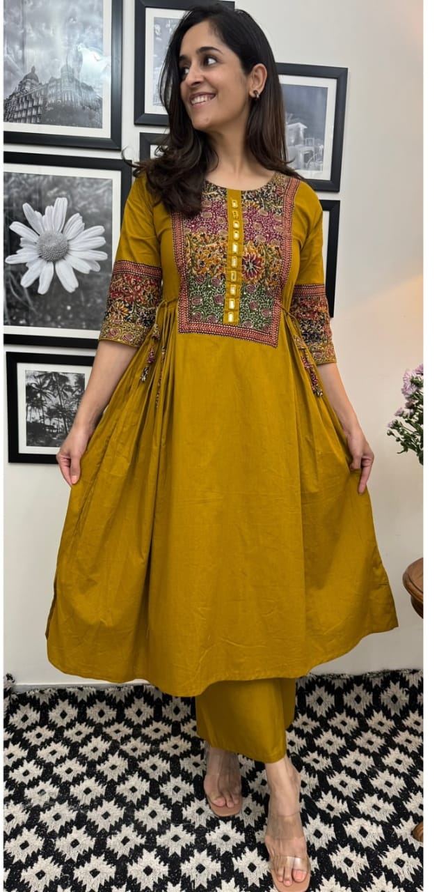 Heavy Kurti and Palazzo Set - Image 5