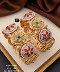 Broad bangle