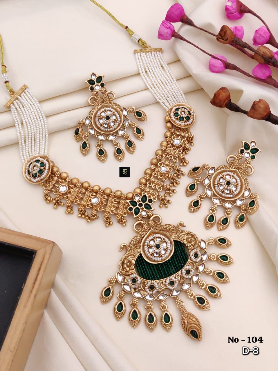 Royal Rajwadi Kundan Pearl Necklace Set